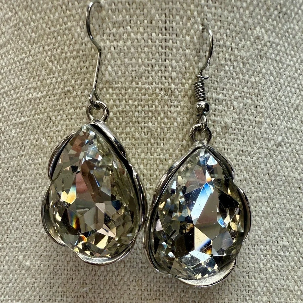 Crystal Necklace & Earrings Set Silver‎ Tone Jewelry Set - Picture 4 of 8